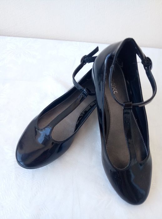 Туфлі на дівчинку