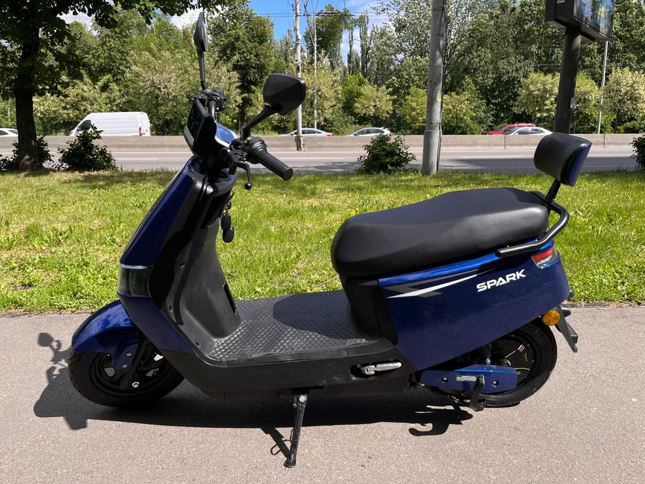 Електроскутер SPARK SP1500E-1