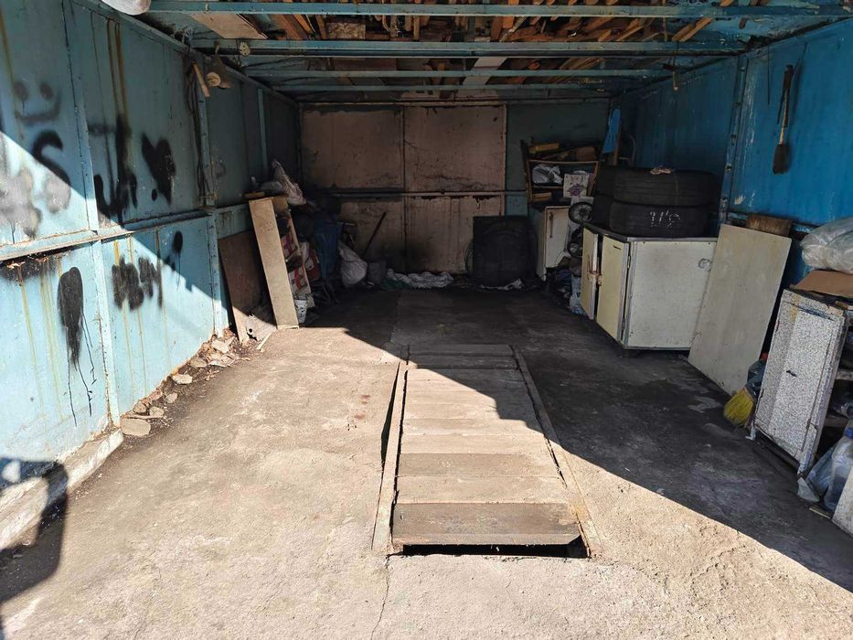 сдается гараж, ул.Радостная, озраняемая территория, свет