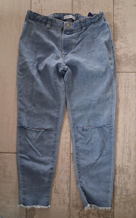 Zestaw mini paka ubrań spodnie bluza r. 128