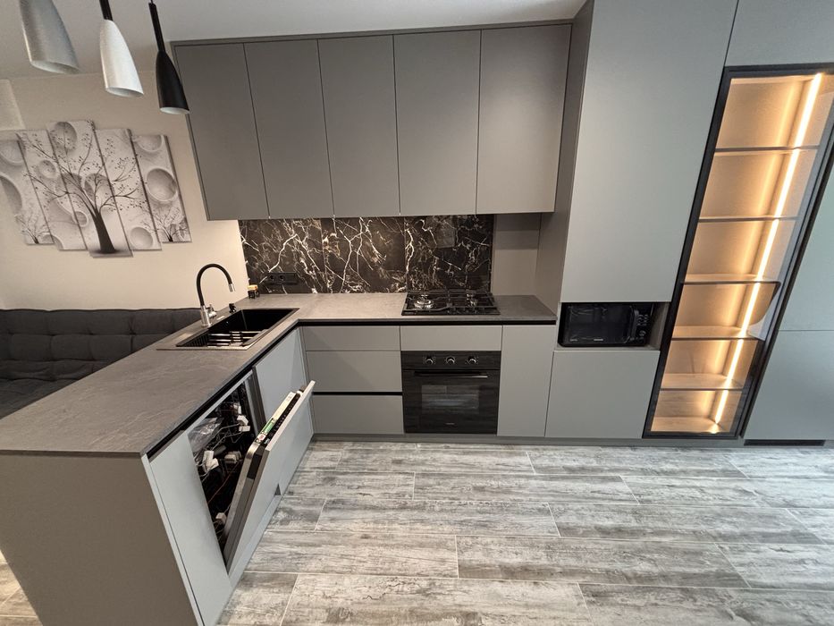 Продаж двокімнатноі квартири з ремонтом в ЖК « Рідний дім»