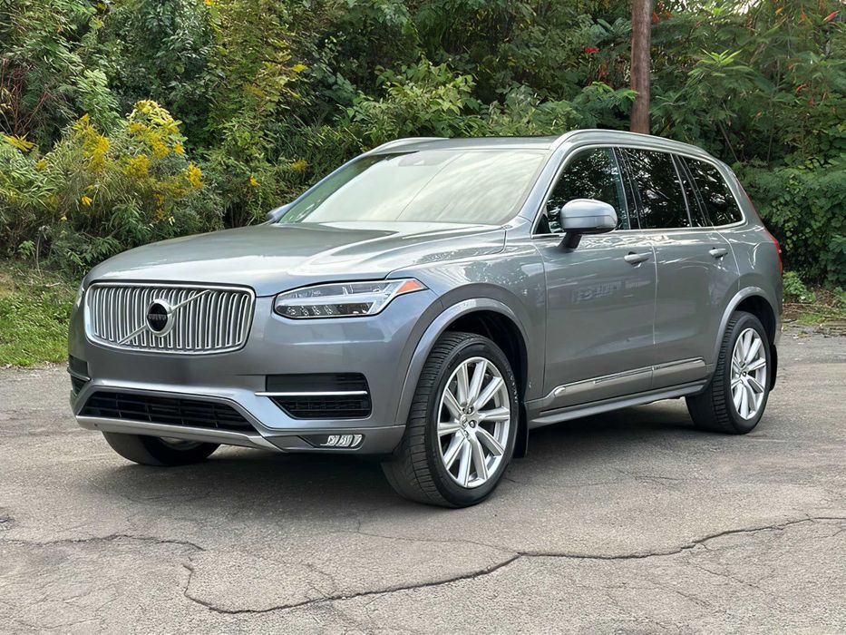Volvo XC90      2019