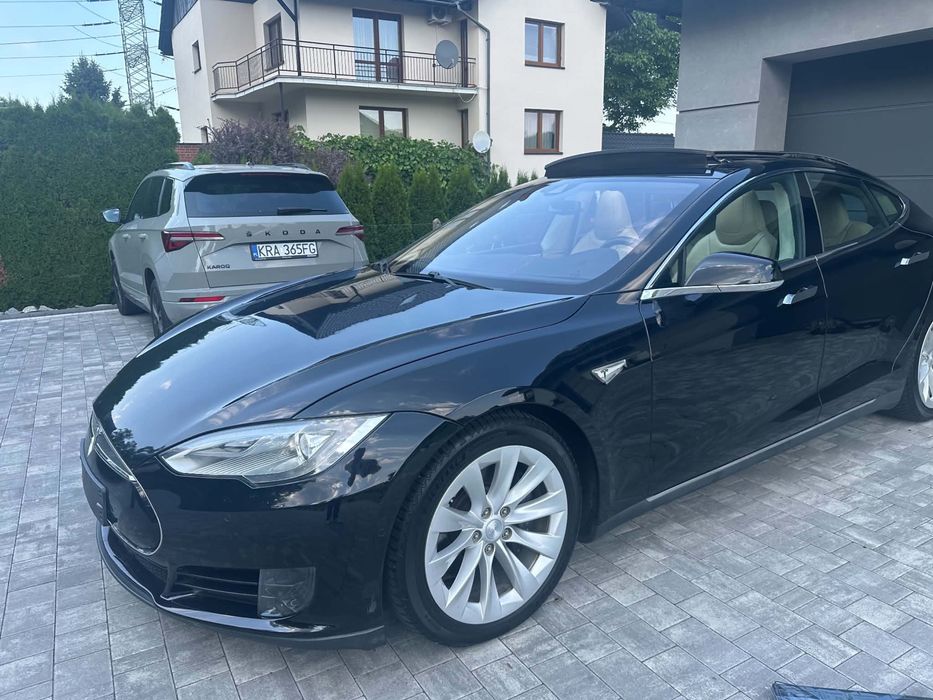 Tesla S BOLT UBER ładowanie darmowe bez limitu  WYNAJEM