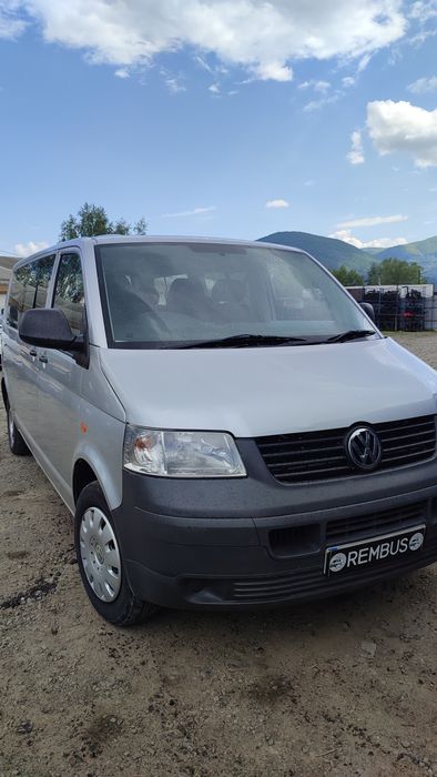 Бампер передній VW T5 оригінал хороший стан