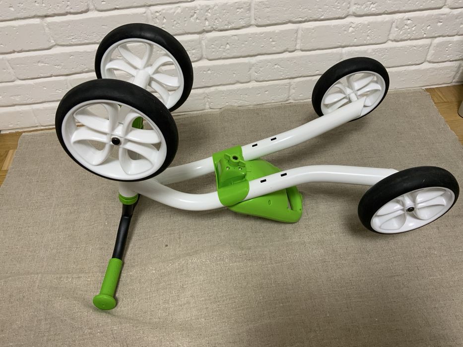 Беговел Chillafish Quadie