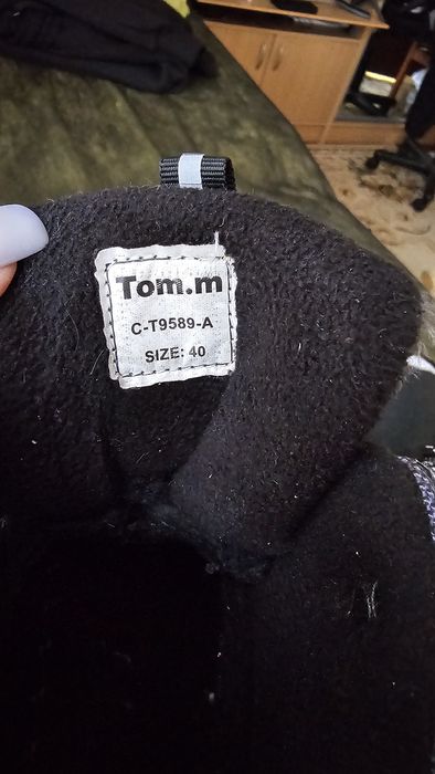 Зимові кросівки  б/у