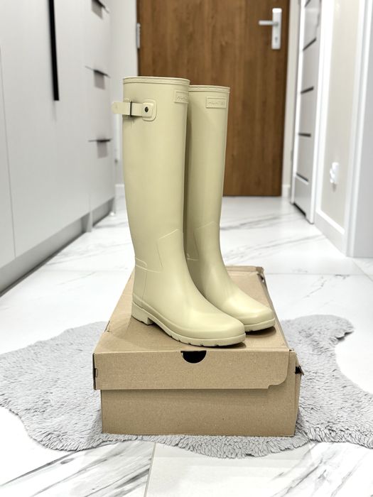 Kremowe wysokie kalosze gumowce Hunter Refined 39