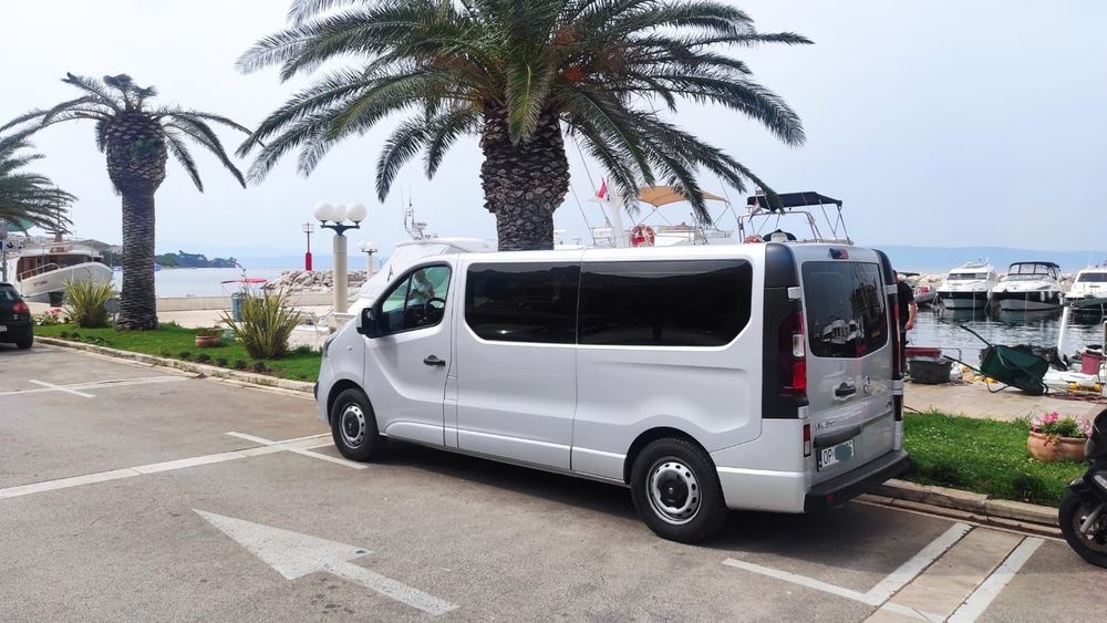 Wypożyczę busa 9 osób, wynajem / wypożyczalnia / WAKACJE Chorwacja