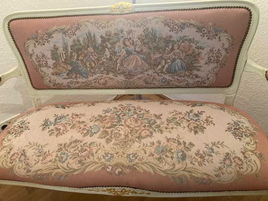 антикварні дивани барокко