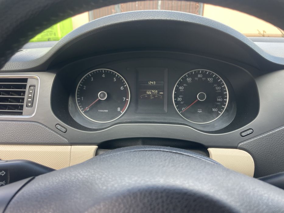 Volkswagen Jetta 2.5 SE 2012