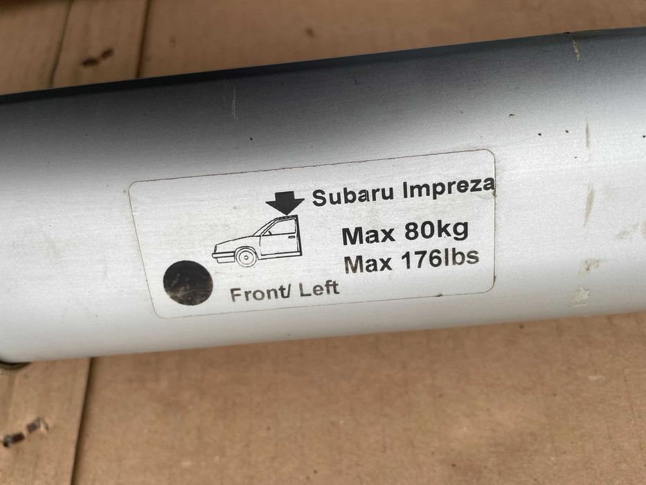 Bagażnik dachowy relingi Subaru Impreza
