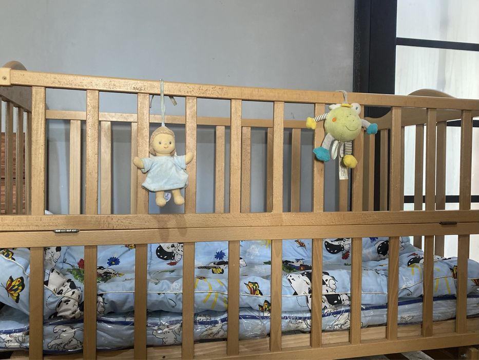 Ліжечко дитяче