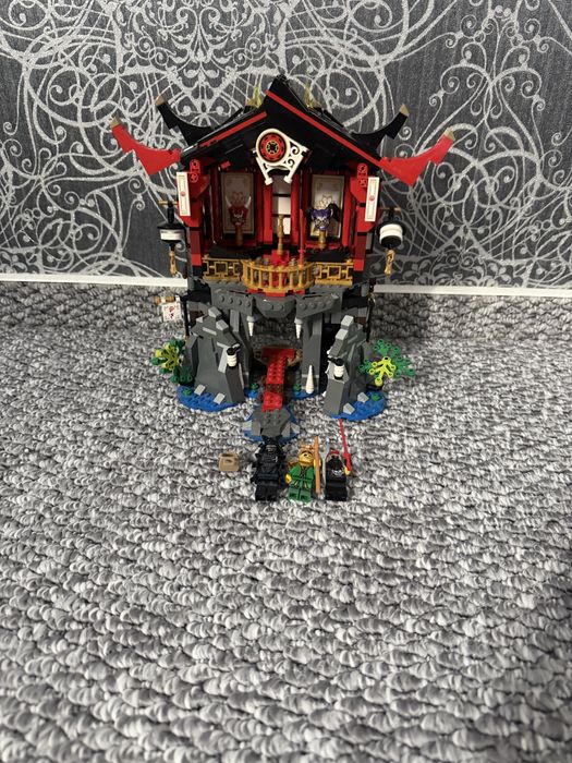 Lego Ninjago świątynia wskrzeszenia 70643