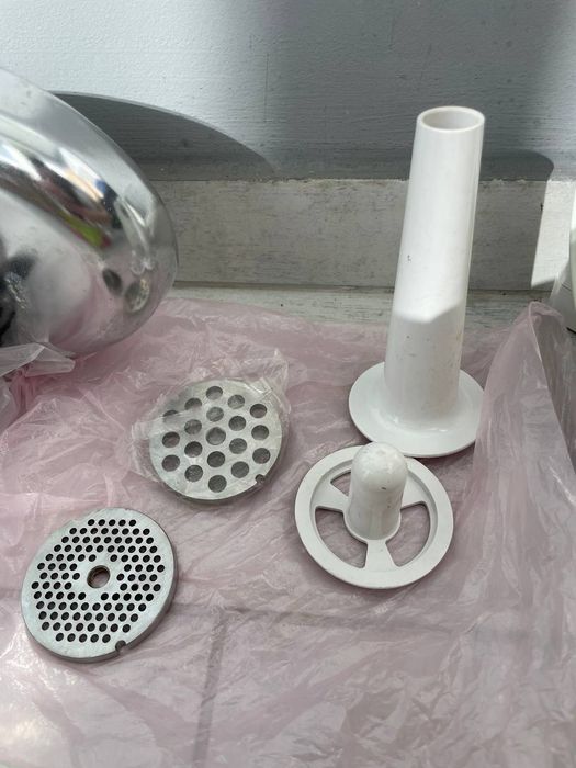 М'ясорубка Magio