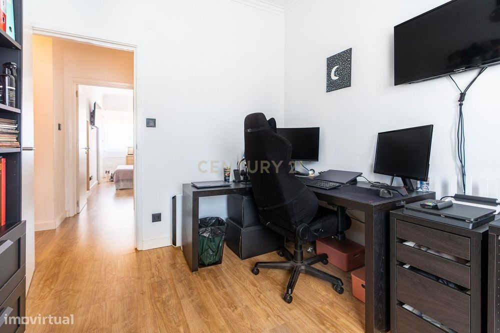 Apartamento T3 Totalmente Remodelado | 114 m² | Suite | Open Space | C