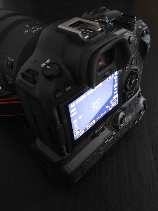 CANON R6 MKII + RF 24-70mm f/2.8L IS USM + Punho BG-R10