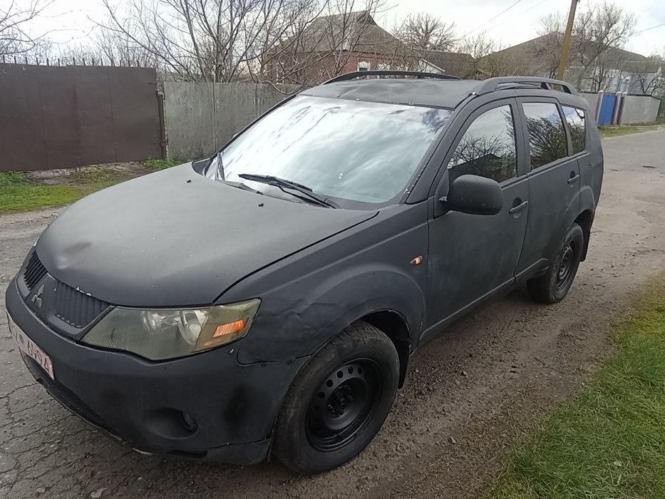 Mitsubishi Outlander XL