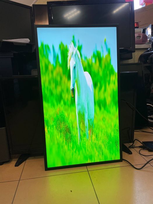 Монітор Samsung QM32C — Smart TV Дешево Акція!