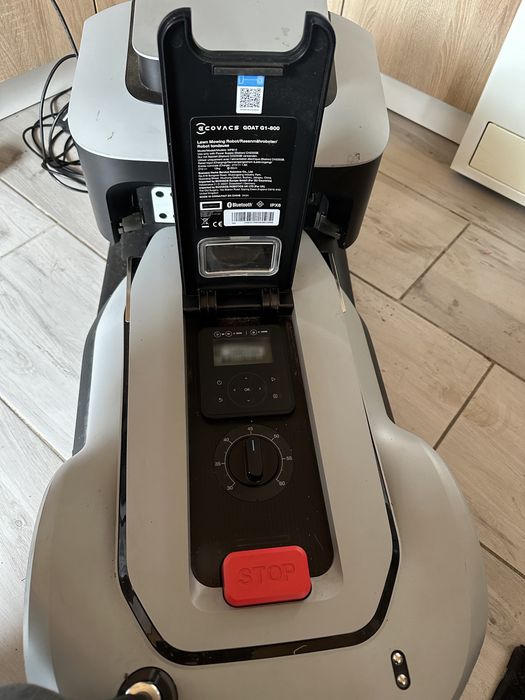 Ecovacs Goat G1-800 – robot koszący, uszkodzony, na części