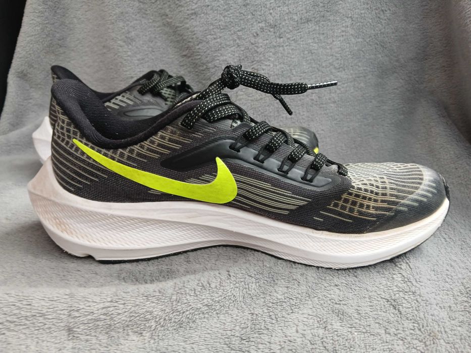 Nike Air Zoom Pegasus 39 buty do biegania r. 37, 5 cm