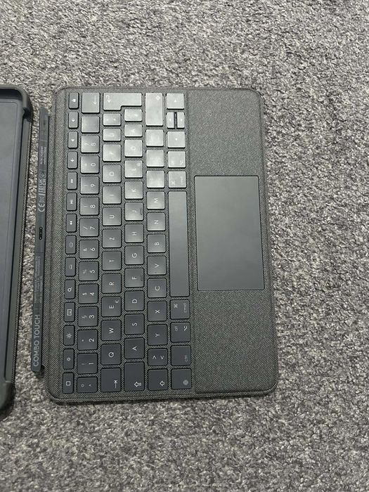 Logitech Combo Touch für iPad (7., 8. und 9. Gener