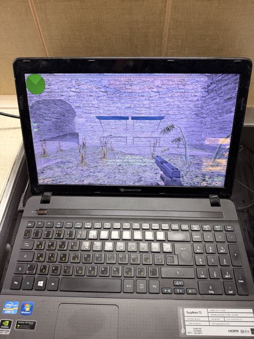 Ноутбук.  Пакард бел