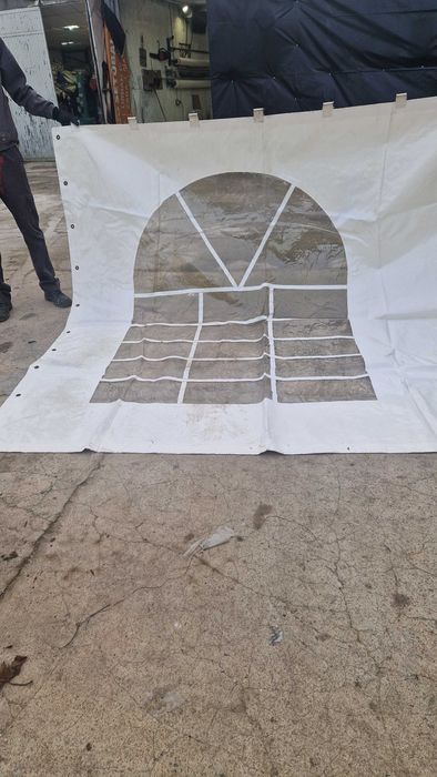 LONAS COM PORTAS E JANELAS