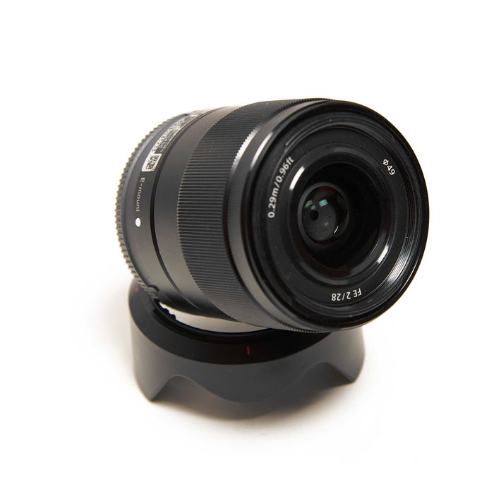 Objetiva Sony FE 28mm f/2