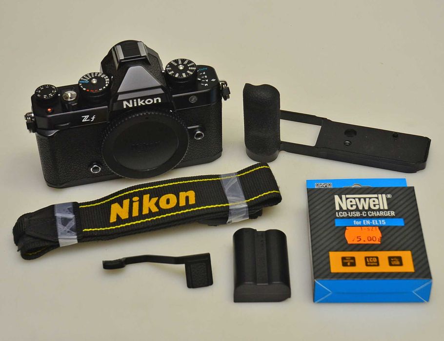 Aparat Nikon Zf korpus + Grip tylko 9415 zdjęć Gwarancja!
