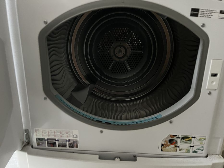Máquina de Secar Roupa Indesit – 8 kg – Excelente Estado