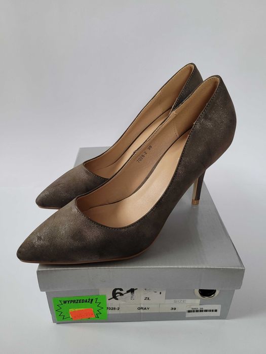 Szpilki damskie brązowe (R. 36)