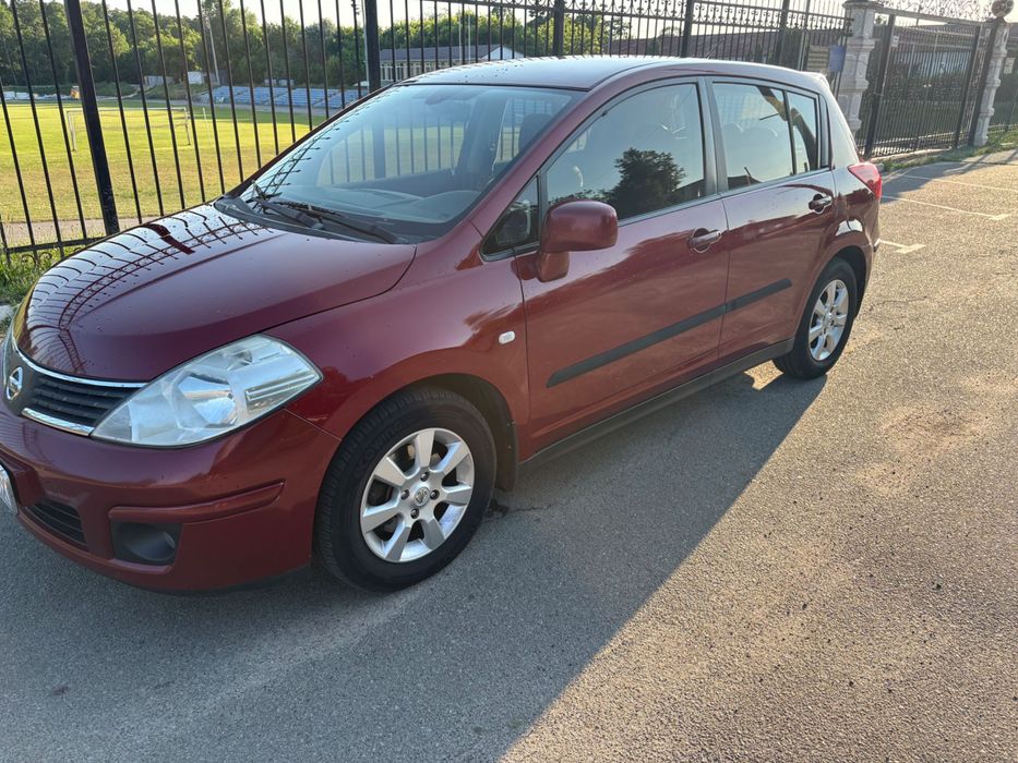 Продам Nissan Tiida