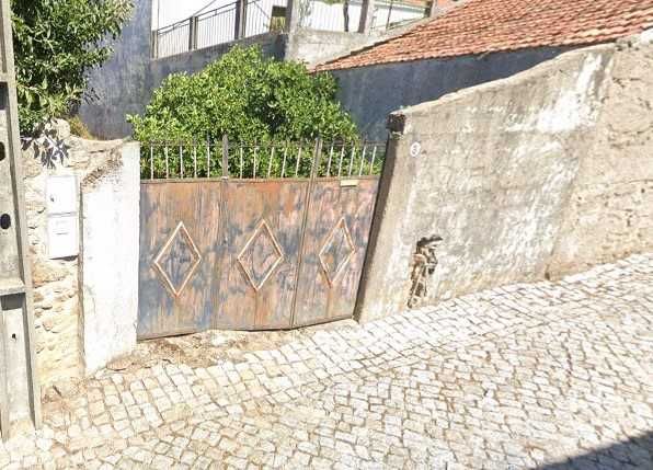 Casa com terreno em Aldeia Velha Sabugal