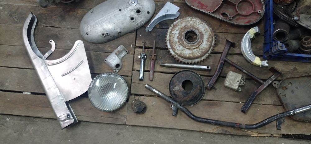 Części Junak M07 kartery koła zabierak kierownica M10