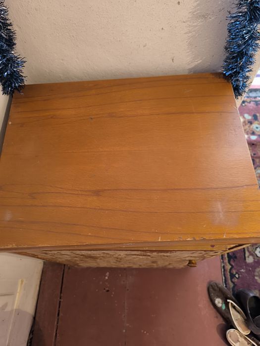 Швейна машинка с ножним приводом.