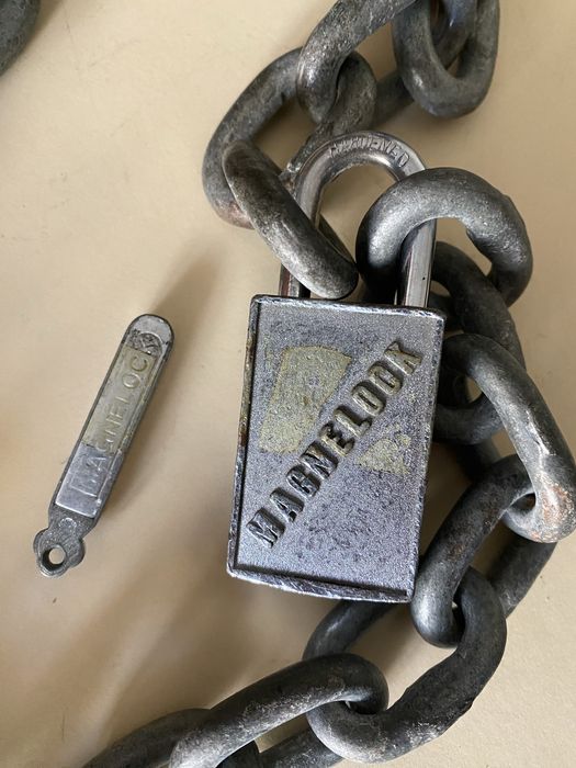 Corrente de aço pesada 1,31 m (52 elos) + cadeado magnelock