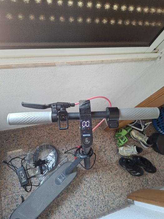 Trotinete Elétrica AOVOPRO M365 Pro + Vários Extras (Venda Rápida)
