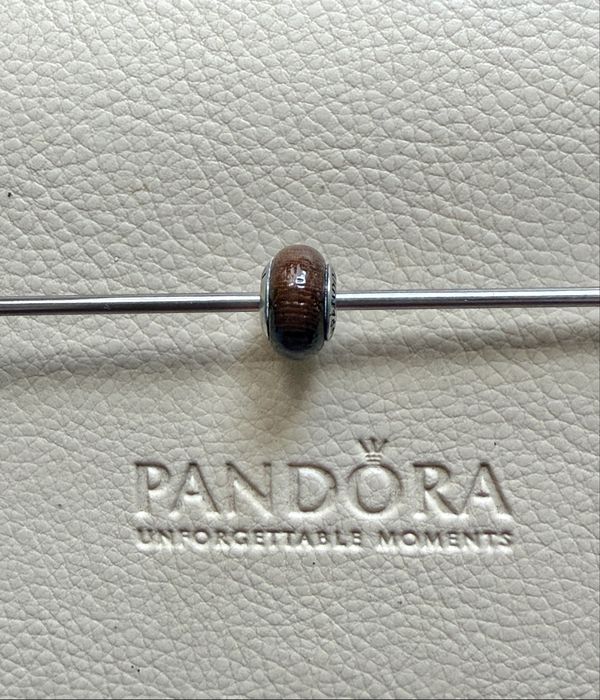Pandora charms drewniany Acapu unikat