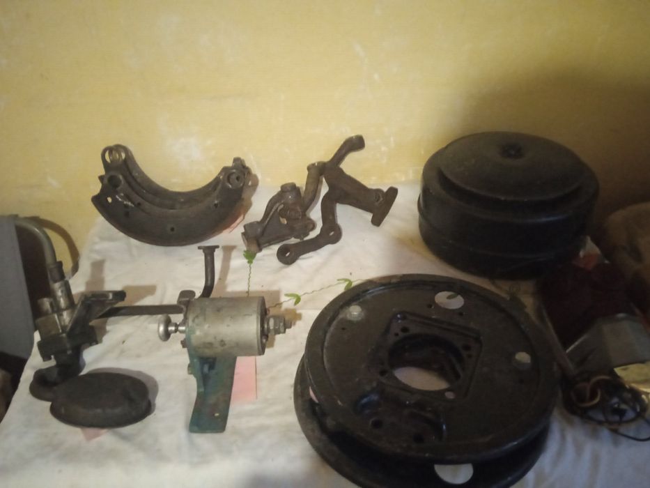 ГАЗ 21 Волга запчасти коленвал с поршнями