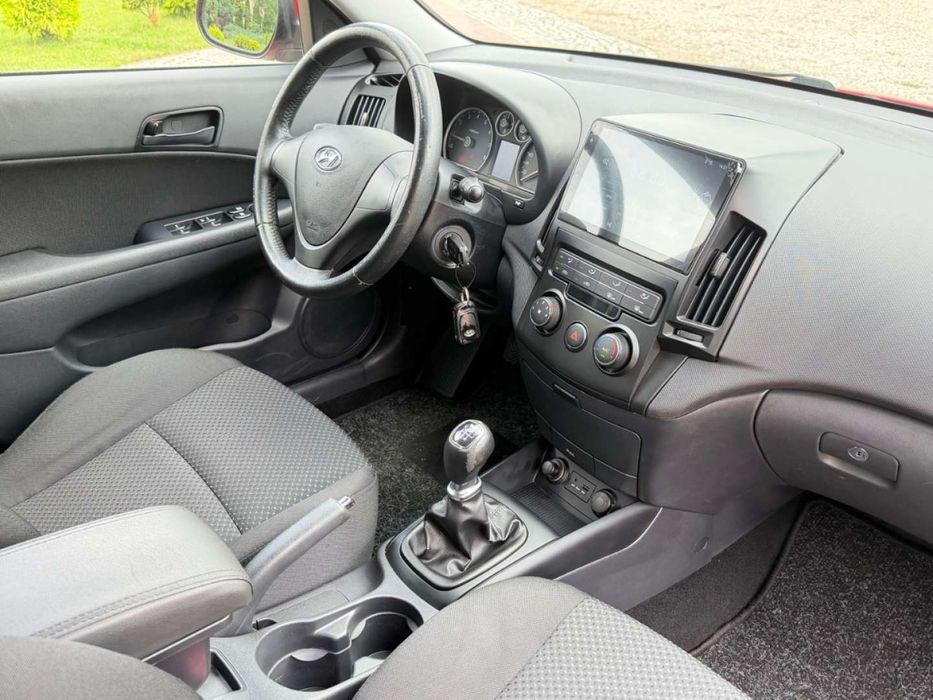 LIFT • 1.4 109KM • Klima • 5d HB! • Tablet - GPS, bluetooth!