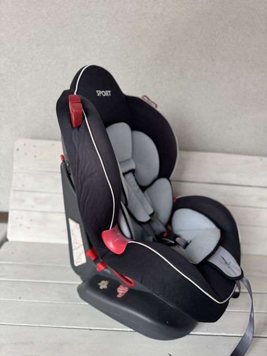 Fotelik dzieciecy samochodowy.