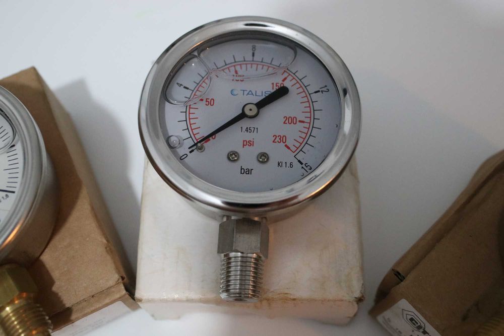 Manometr pionowy 0-16 bar