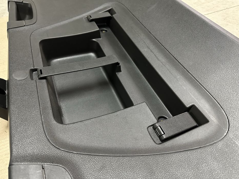 Tampa Mala Interior Opel Astra J Sports Tourer de 2010 a 2016