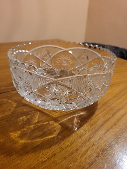 Piękna kryształowa misa
