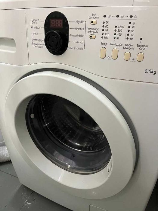 Máquina de lavar roupa