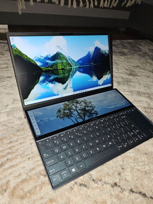 Asus zenbook duo!!! 2 ekrany