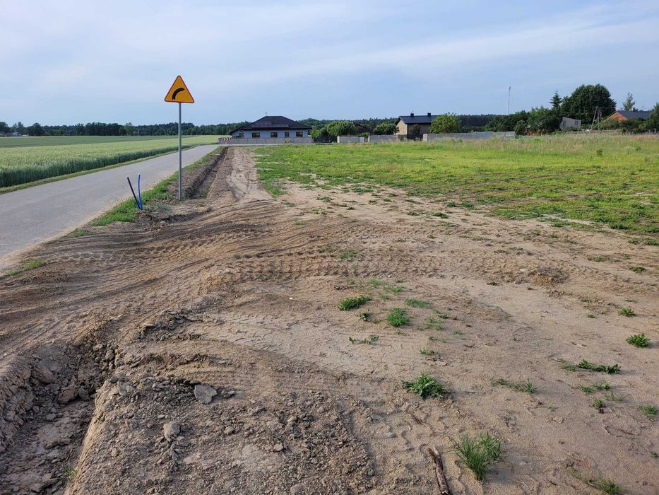 Działki budowlane z kanalizacją i światłowodem