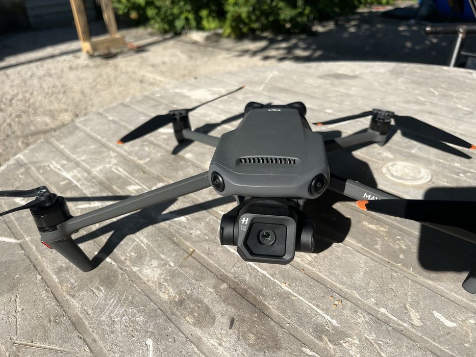 квадрокоптер DJI Mavic 3 Classic