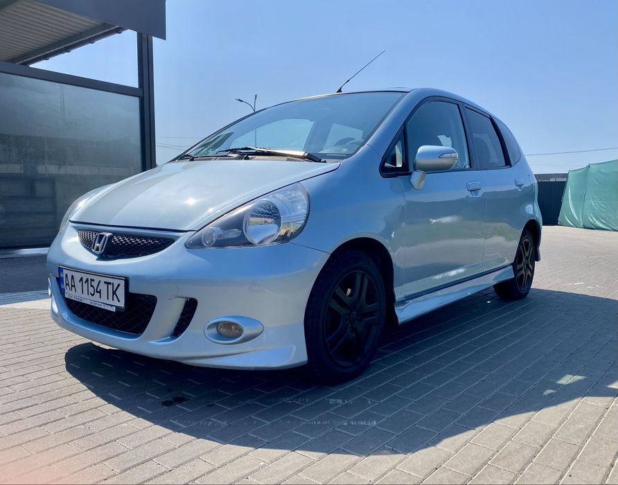 Продам автомобіль Honda Jazz