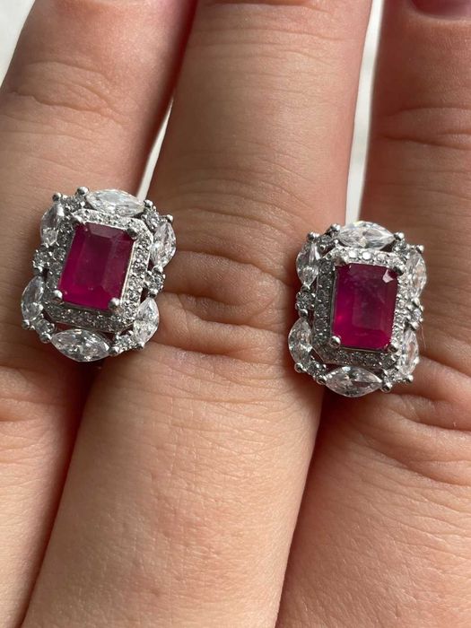 Серьги из серебра 925 пробы с красным рубином